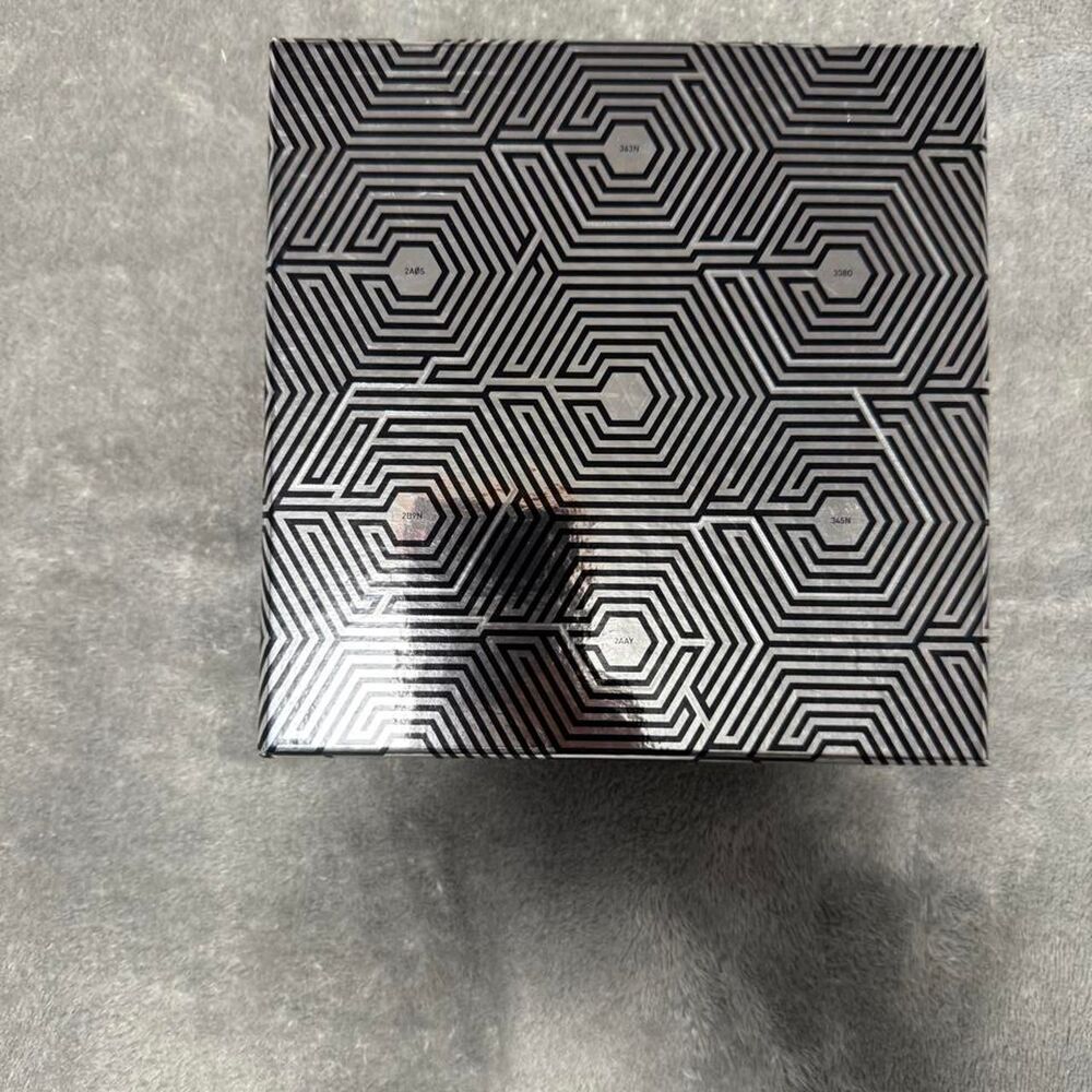 Unbranded Black and Silver Cds-and-vinyl